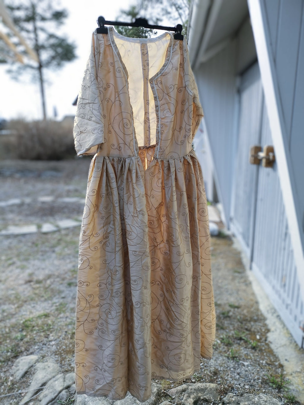 1700-talls inspirert overkjole i silke, XL