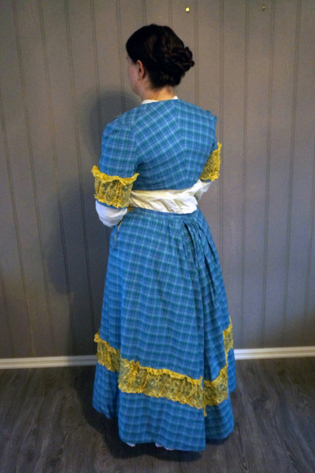 Edvardiansk spaserantrekk, XL