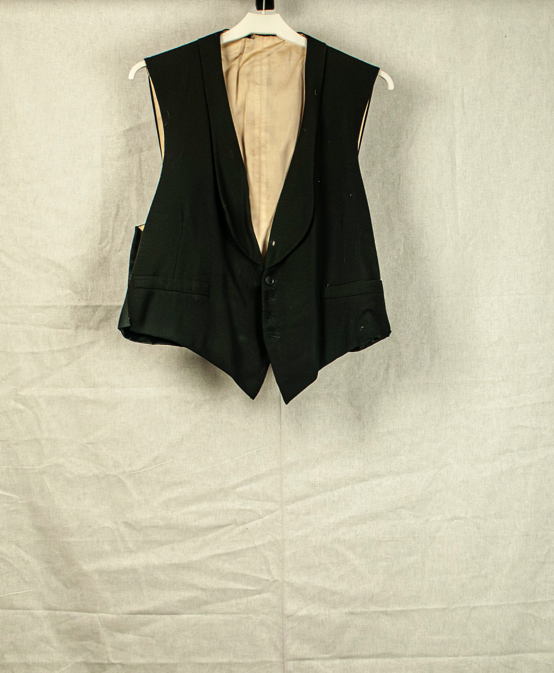 Sort vest