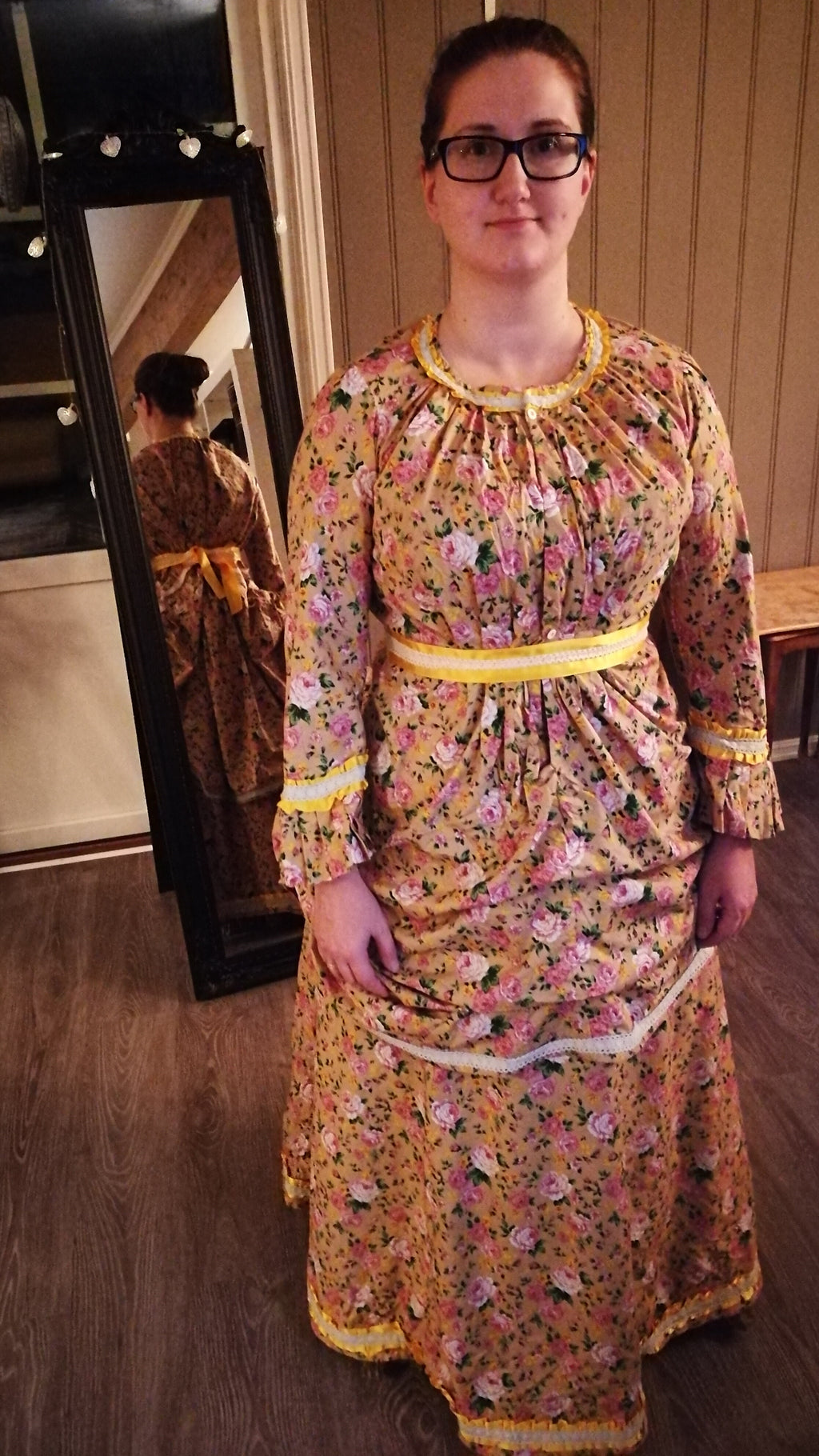 Bustle antrekk 1870, XL