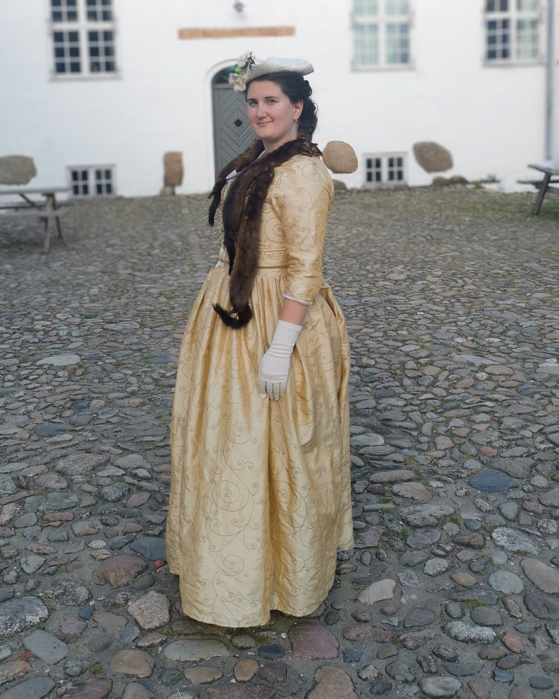 1700-talls inspirert overkjole i silke, XL