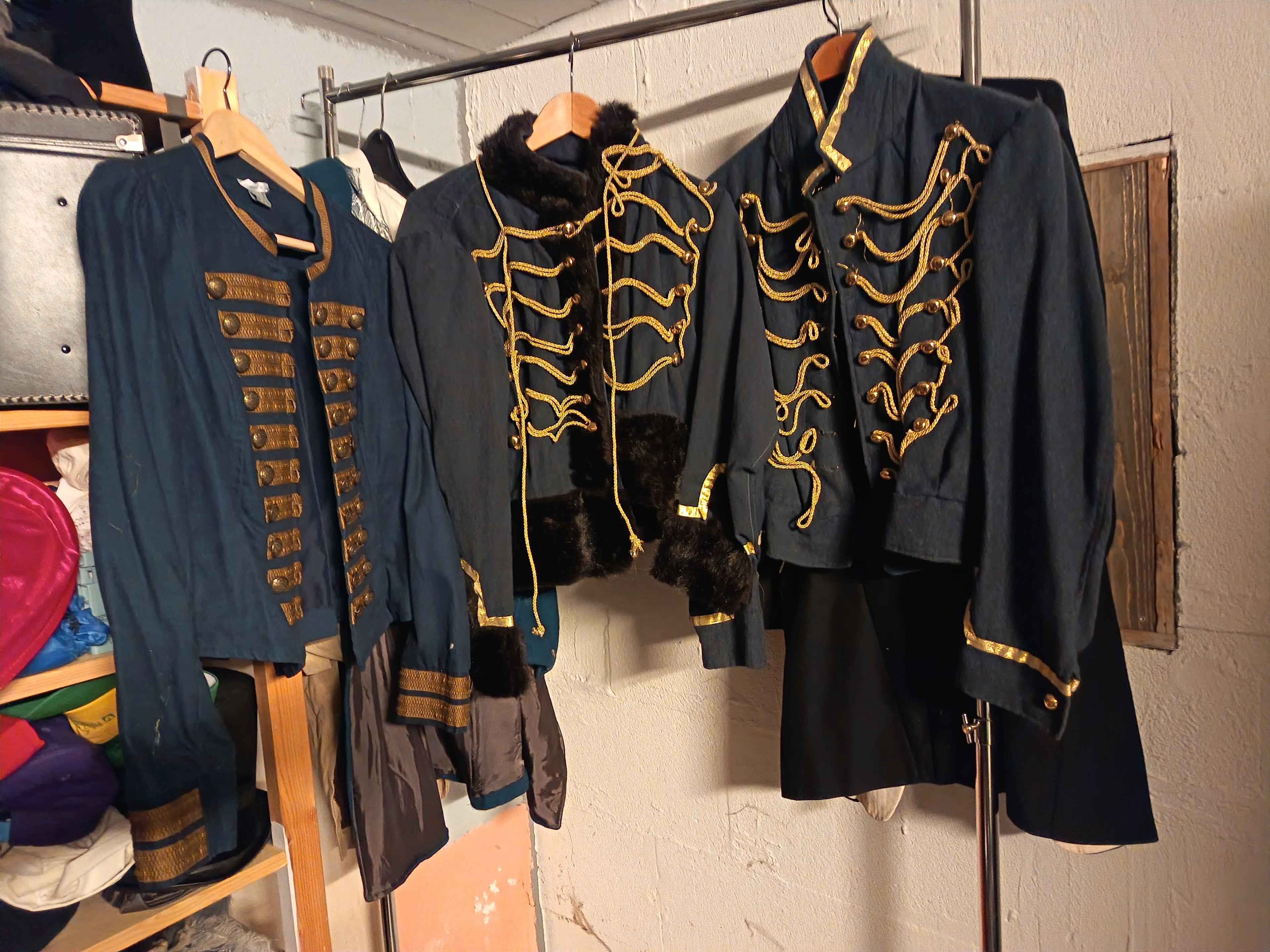 Uniformsjakker, L-XL